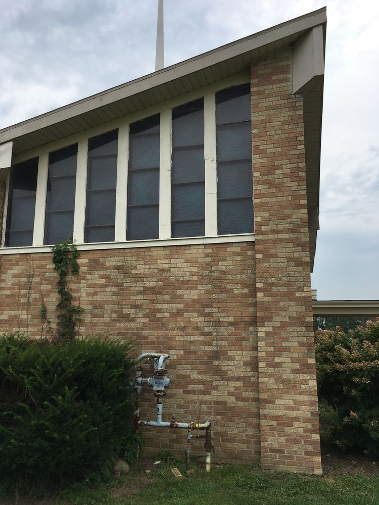 805 S County Line Rd, Hebron, IN 46341